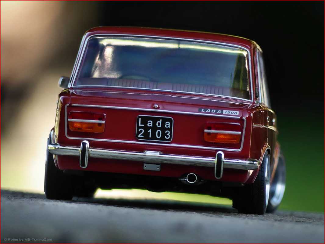 1:18 Lada 2103 / DDR Car - Red.Edition -